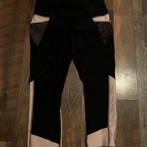 Women’s cropped leggings